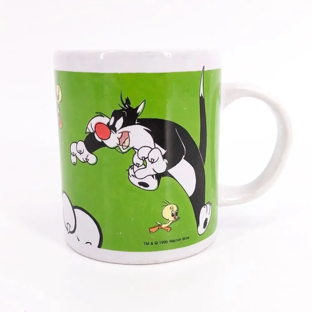 🟡 Sylvester and Tweety Bird coffee mug